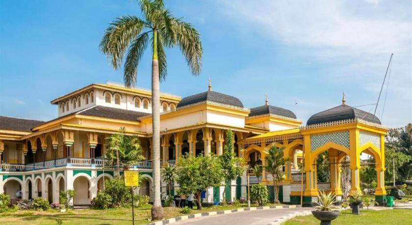 Oyo 2720 Sutomo Inn Medan Esterno foto