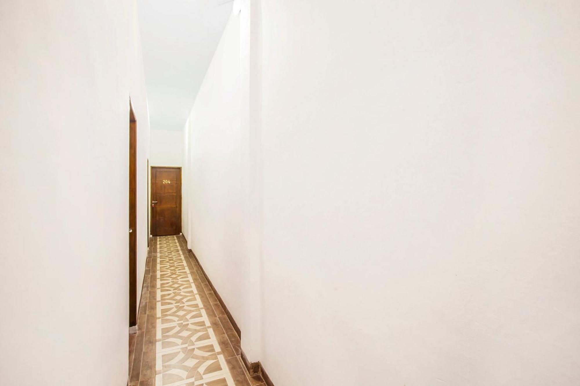 Oyo 2720 Sutomo Inn Medan Esterno foto