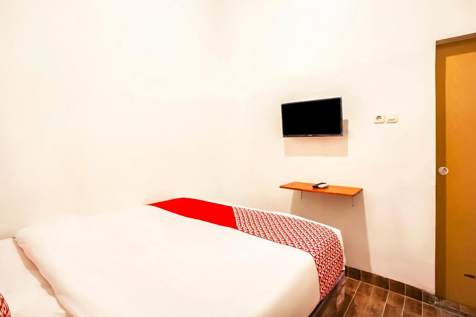 Oyo 2720 Sutomo Inn Medan Esterno foto