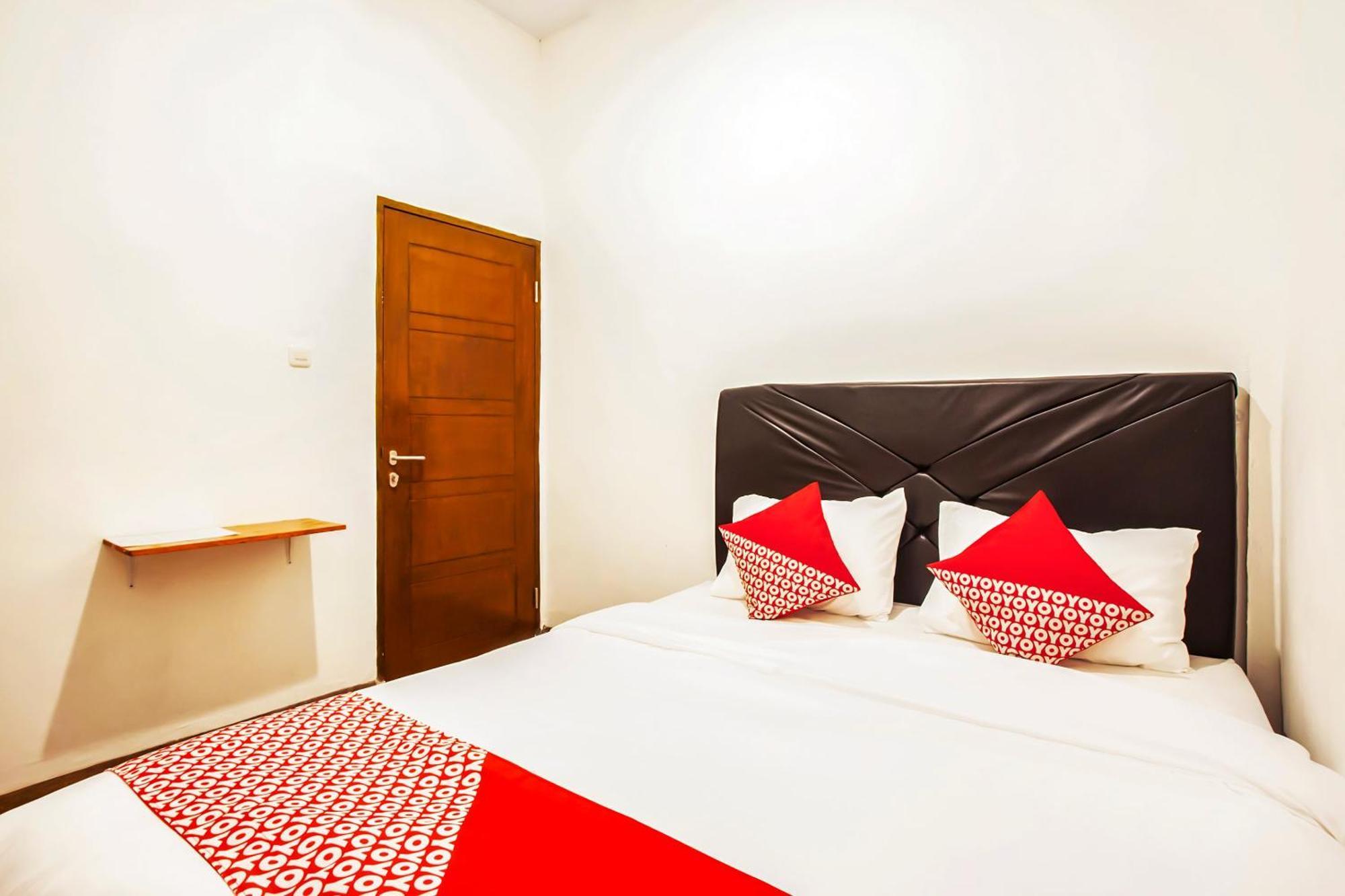 Oyo 2720 Sutomo Inn Medan Esterno foto