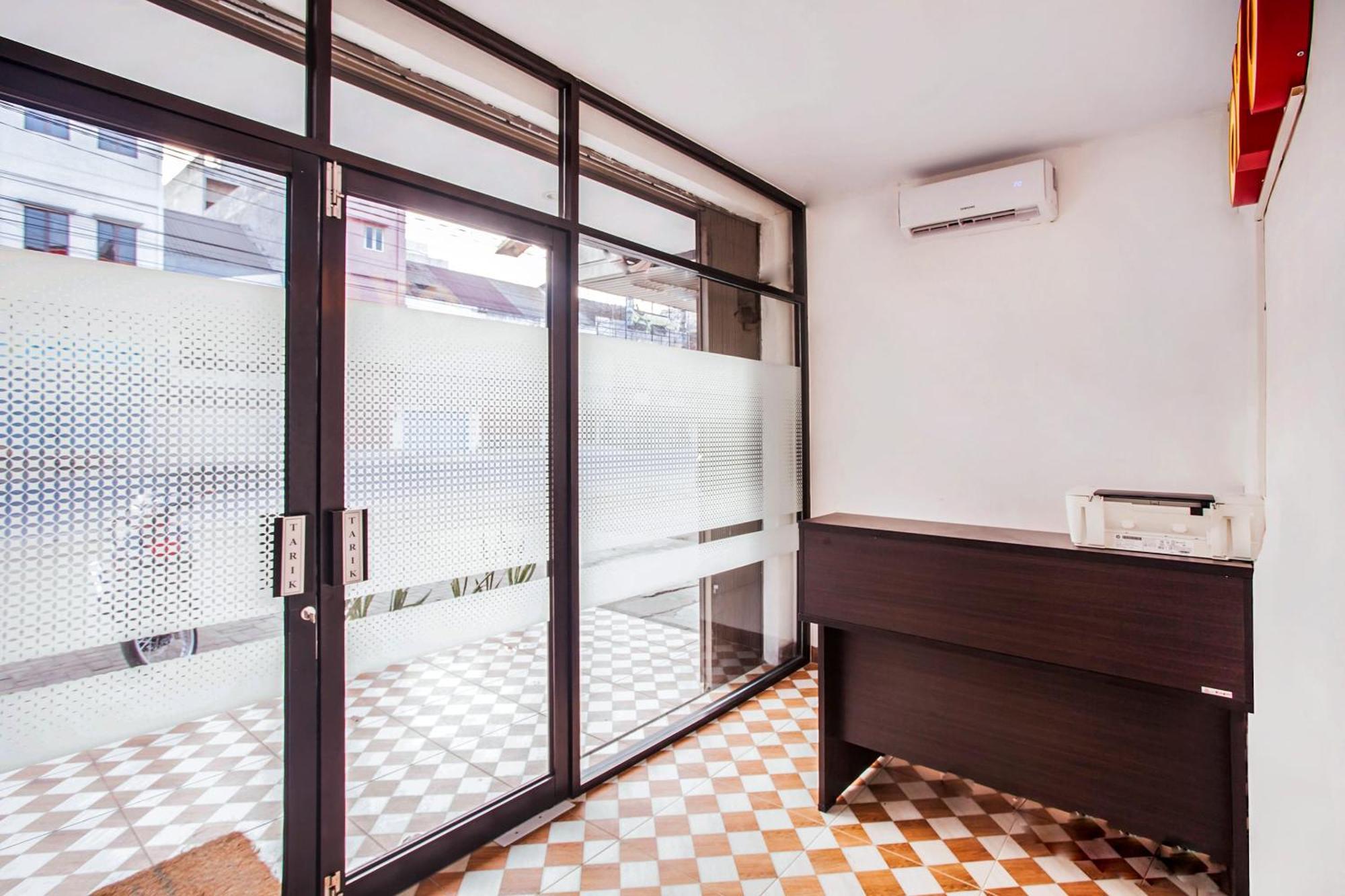 Oyo 2720 Sutomo Inn Medan Esterno foto